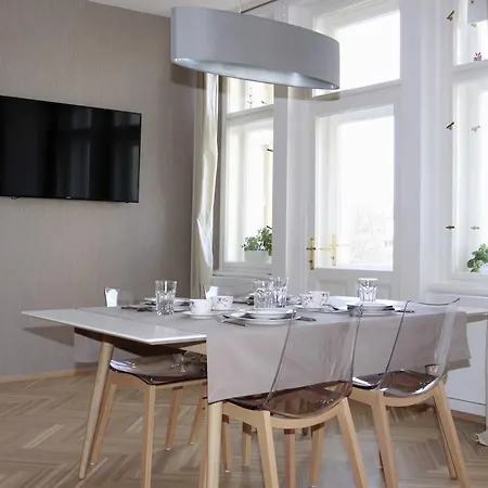 Lumirova Apartment *