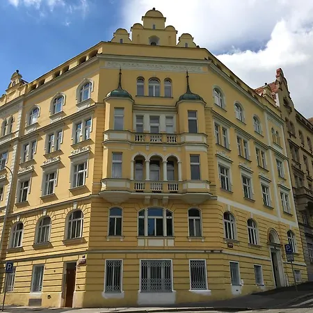 Lumirova
